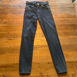 Citizens of humanity, skinny mid rise rocket dark blue jeans Size 24